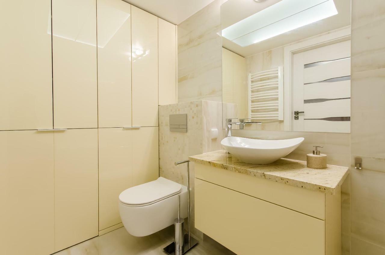Central Penthouse With Terrace Krakkó Kültér fotó